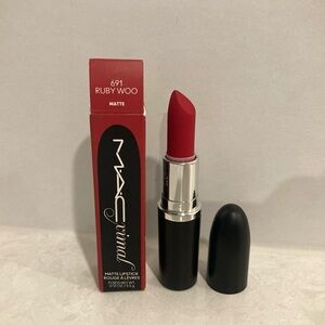 MAC Macximal Matte Lipstick Ruby Woo 691 3.5g Full Size BNIB